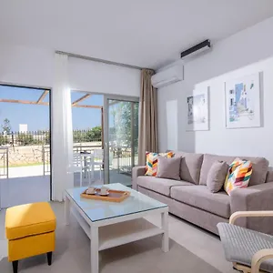 Ariadni Suites Karteros